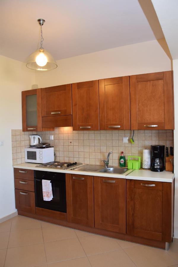 Roumpini Homes Agia Marina Esterno foto