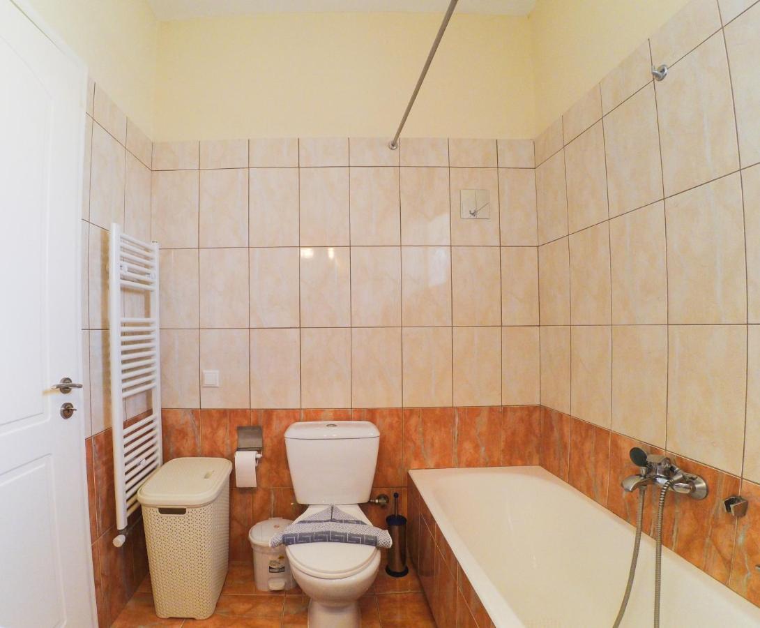 Roumpini Homes Agia Marina Esterno foto