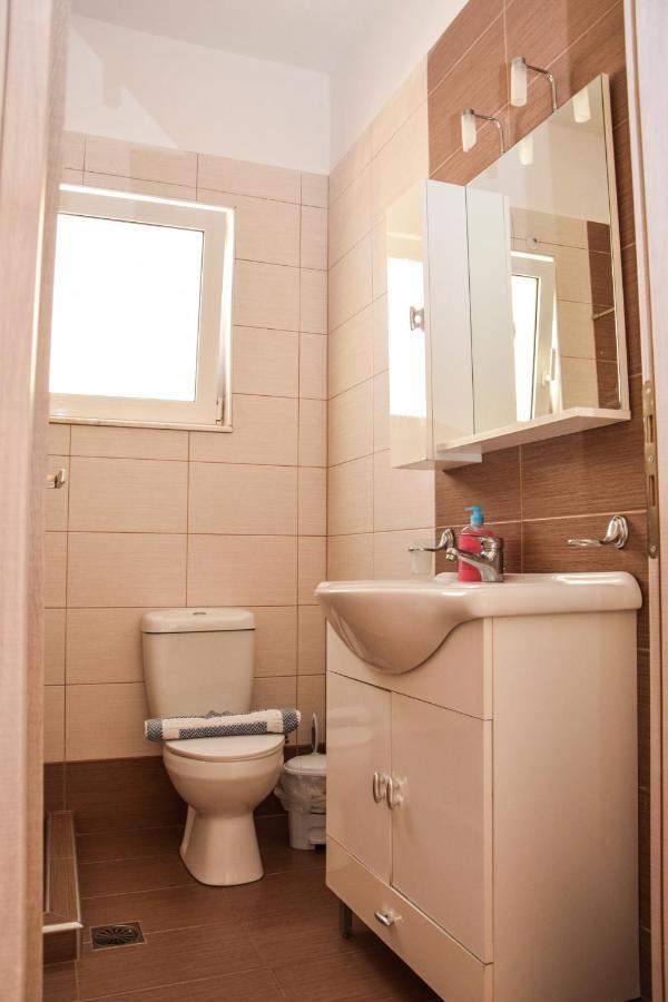 Roumpini Homes Agia Marina Esterno foto