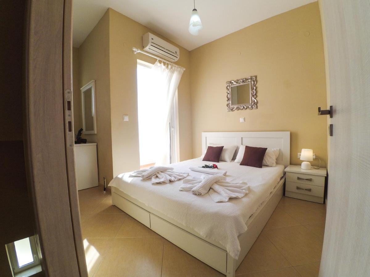 Roumpini Homes Agia Marina Esterno foto