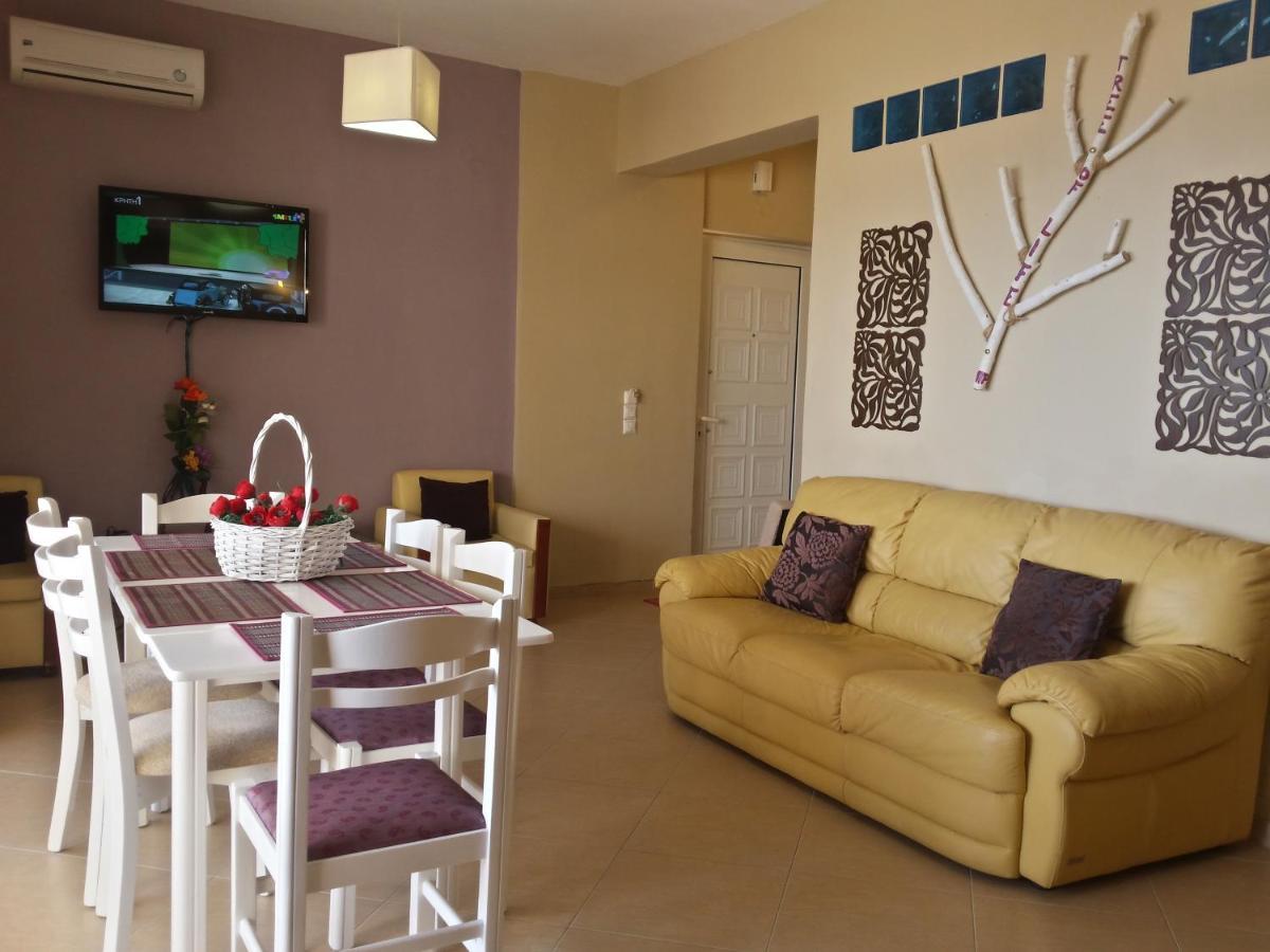 Roumpini Homes Agia Marina Esterno foto